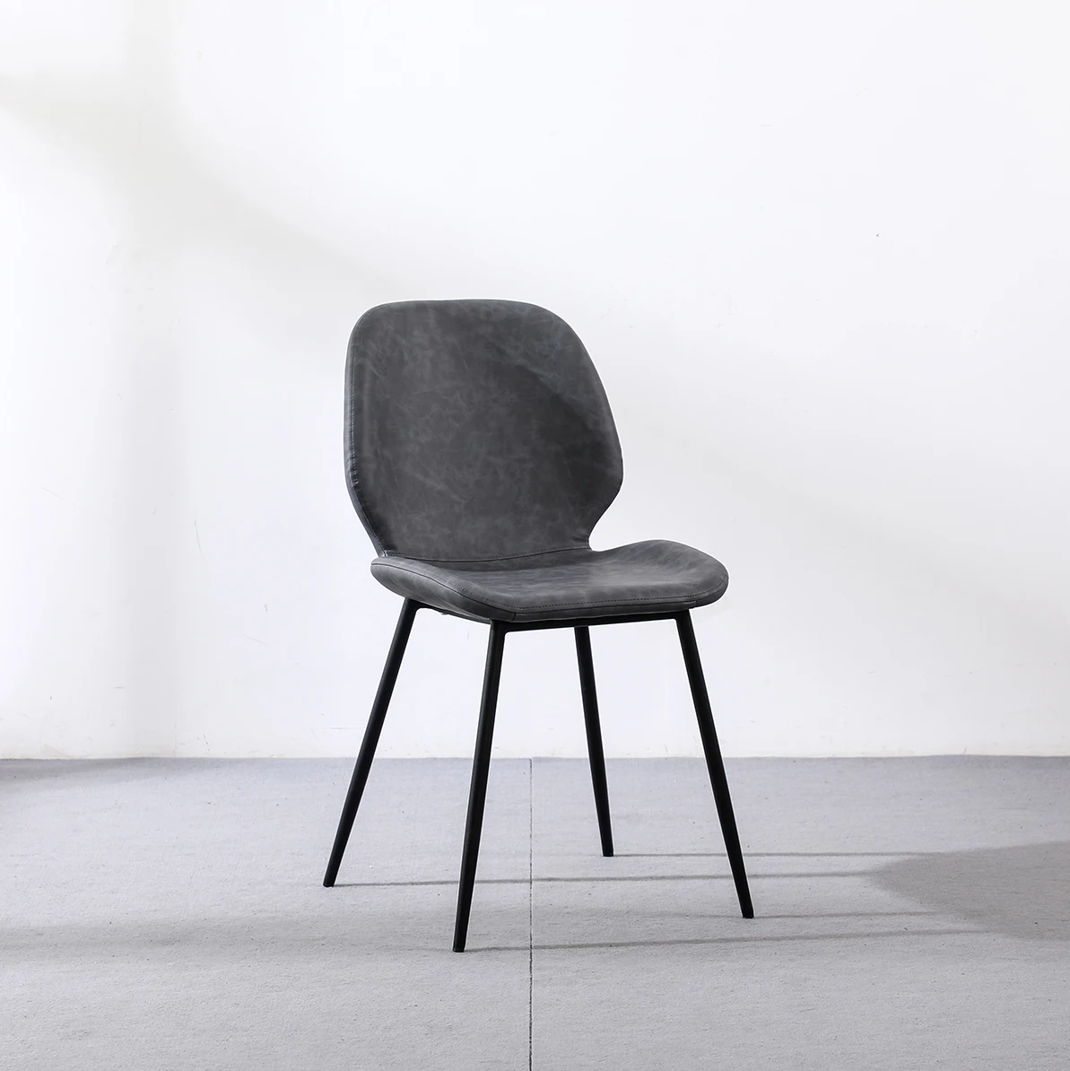 Professional Manufacturer OEM Nordic Luxury Style Kitchen Chair Comfortable PU Leather Dining Chair with Cushion Seat