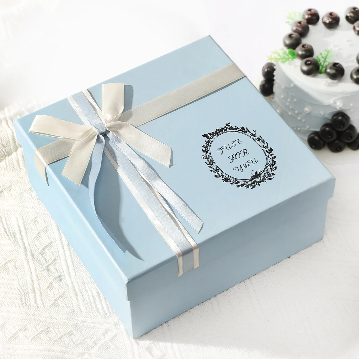 Competitive Price Souffle Cake Sweet Bakery Pizza Paper Board Packaging Box Hot Sale with UV Coating Matt Lamination for Display