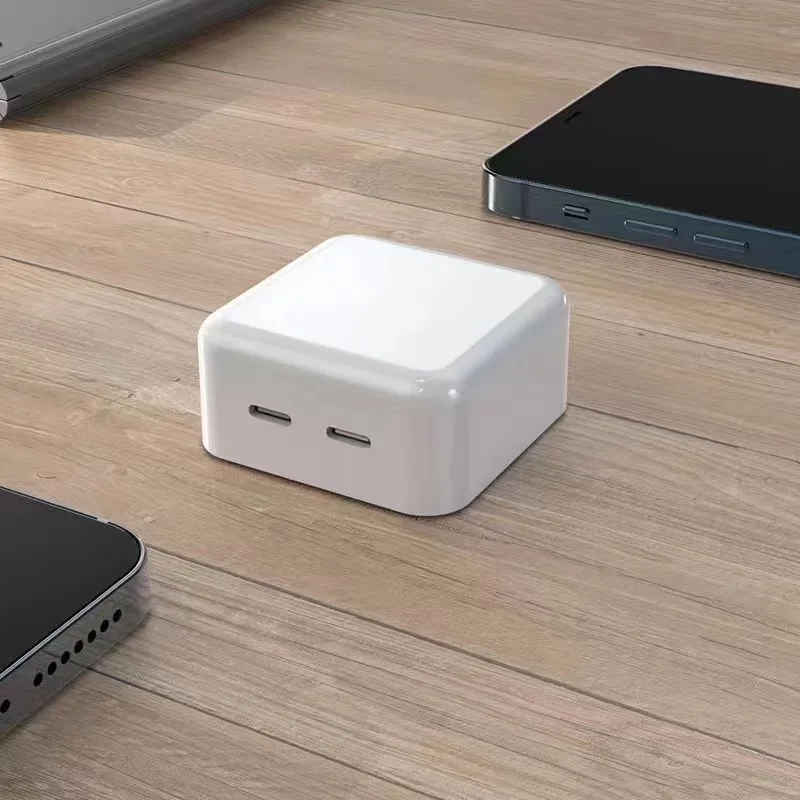 China Selling Gan 40W Double USB C Type-c Phone Quick Wall Charger Mobile Phone Chargers