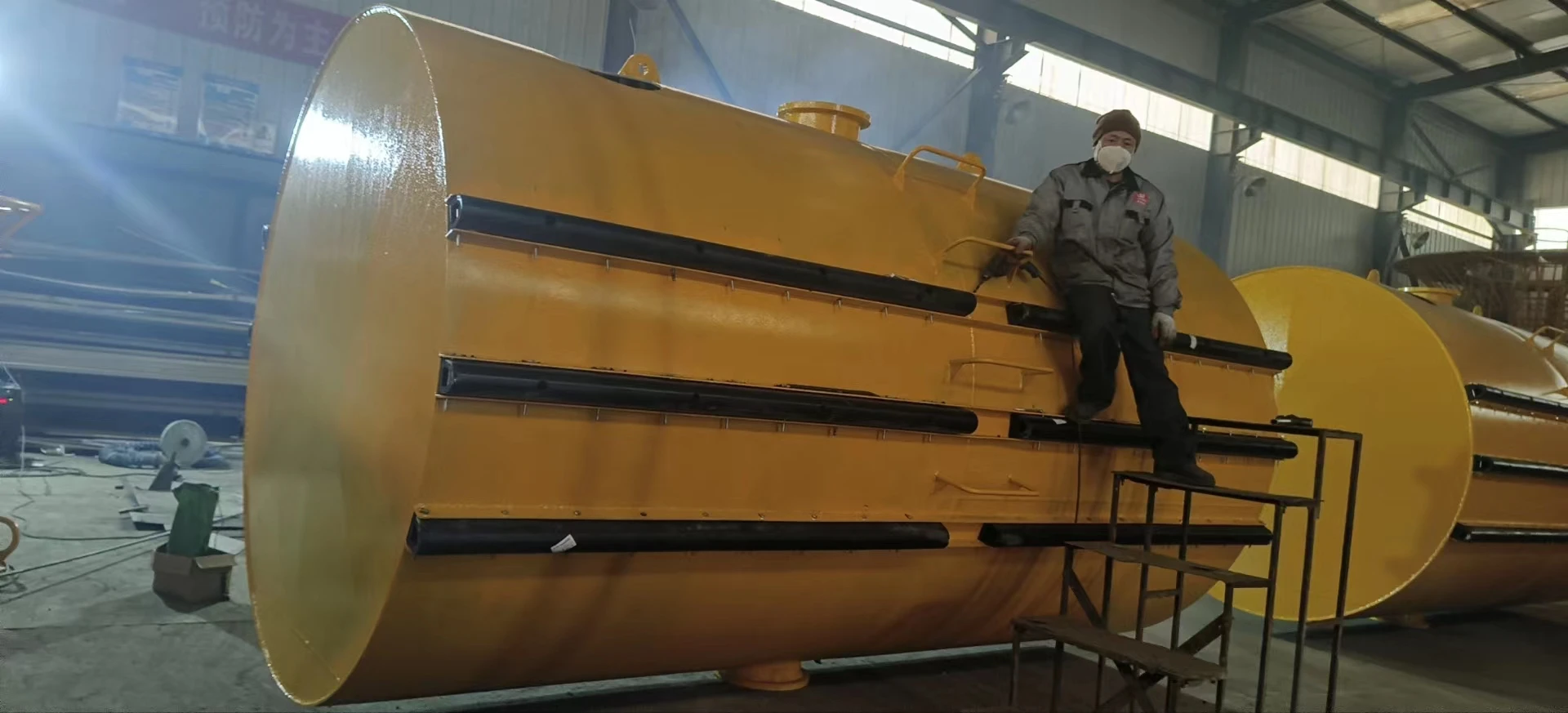 Стальные барабанные буи с крылом