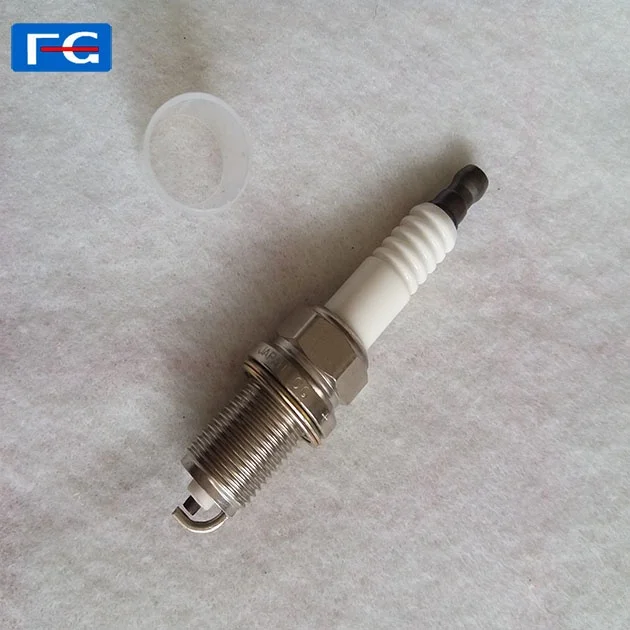factory price  car spark plug 90919-01083   W20EX-U   auto spark plug in cars
