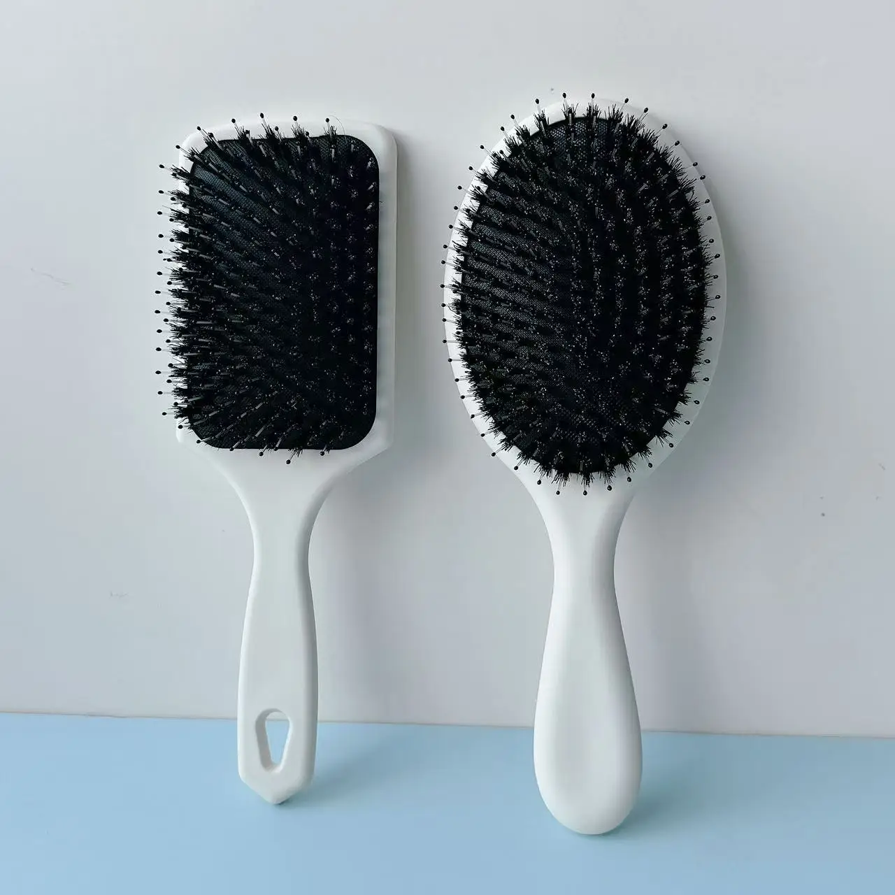 Customizable Oval Bristle Hair Cleaning Brush Fluffy Roots Massage Tool Cushion Detangle Private Label Boar Bristle Head Spa