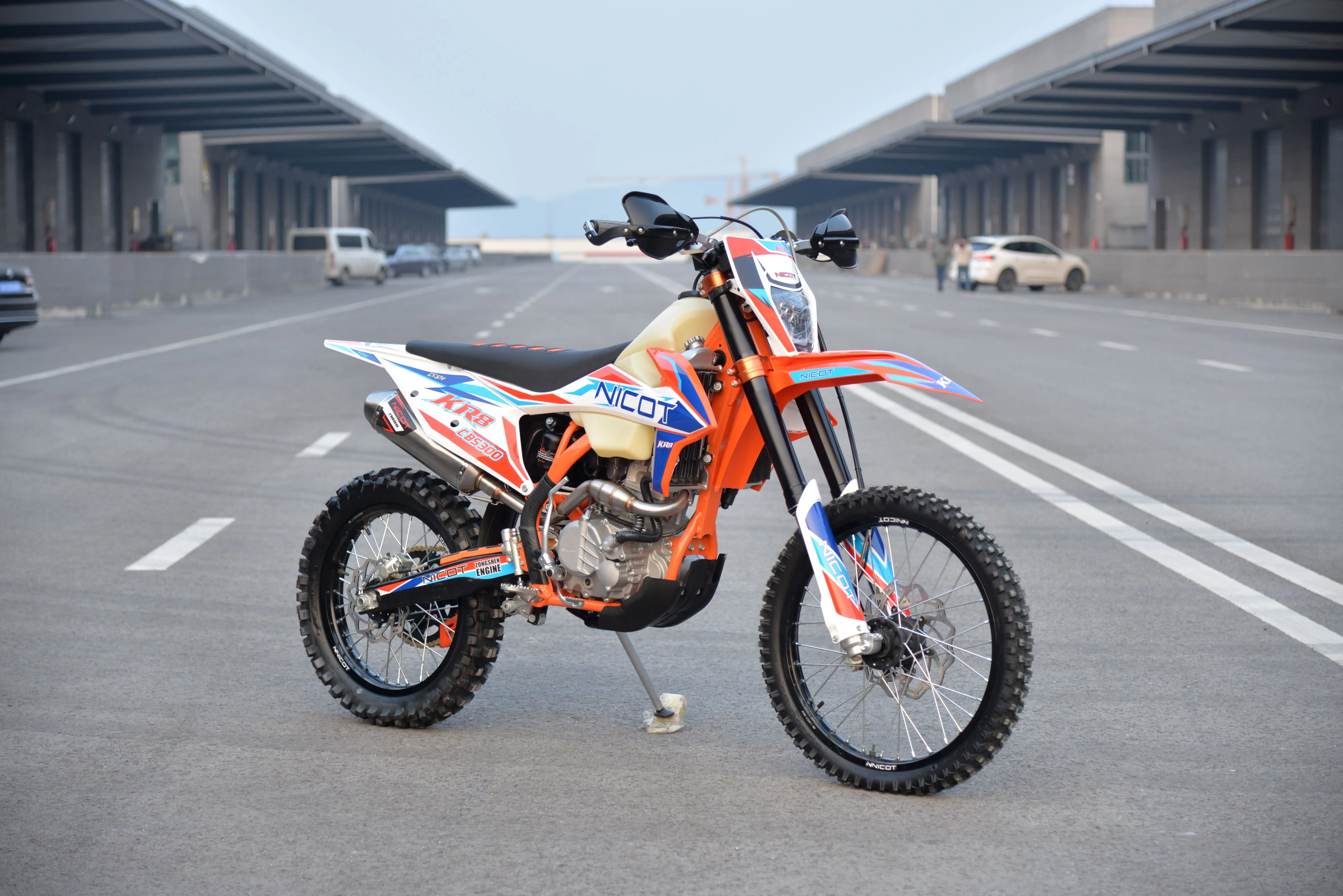 Велосипед-внедорожник Nicot KF300S 174MN полноразмерный Кроссовый мотоцикл 300cc с двигателем Zongshen CBS300