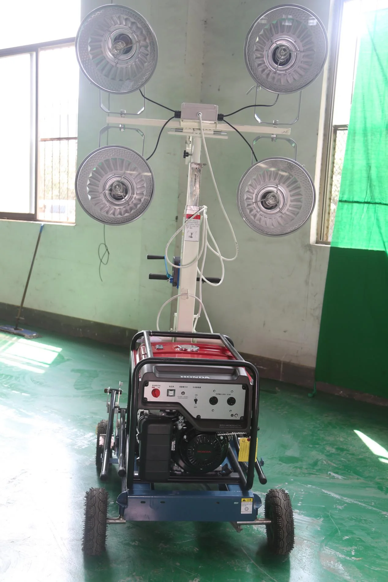 big power diesel engine Trailer 220V 400W LED Mobile Solar Light Towers