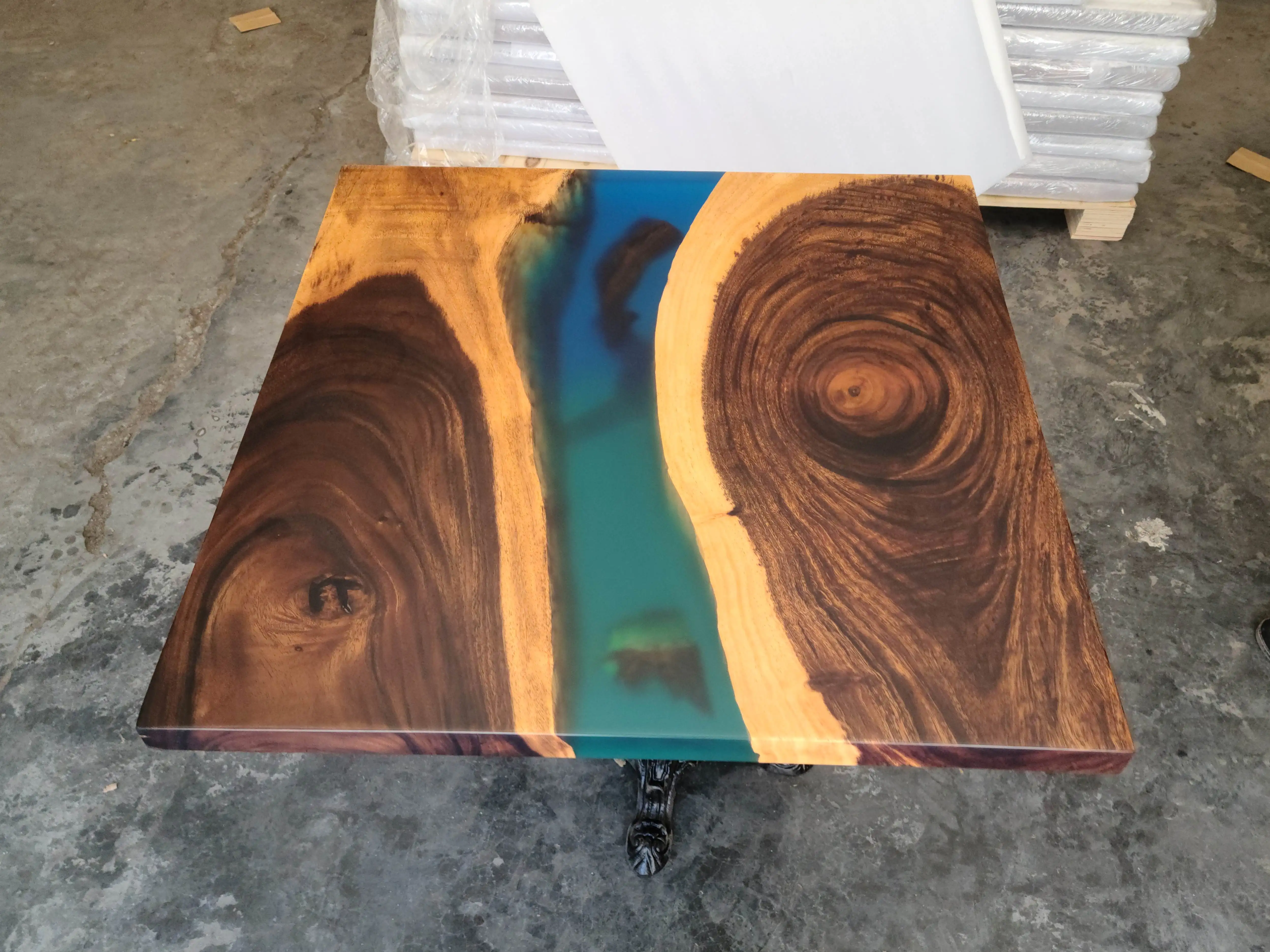 Epoxy resin solid wood Mosaic map river coffee table epoxy resin dining table