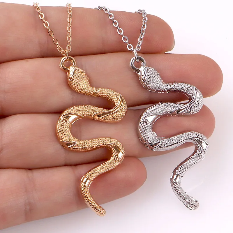 2021 punk Snake Pendant Necklace Golden Silver Color Unique Men Women Neck Jewelry Statement Popular Necklace Wholesale