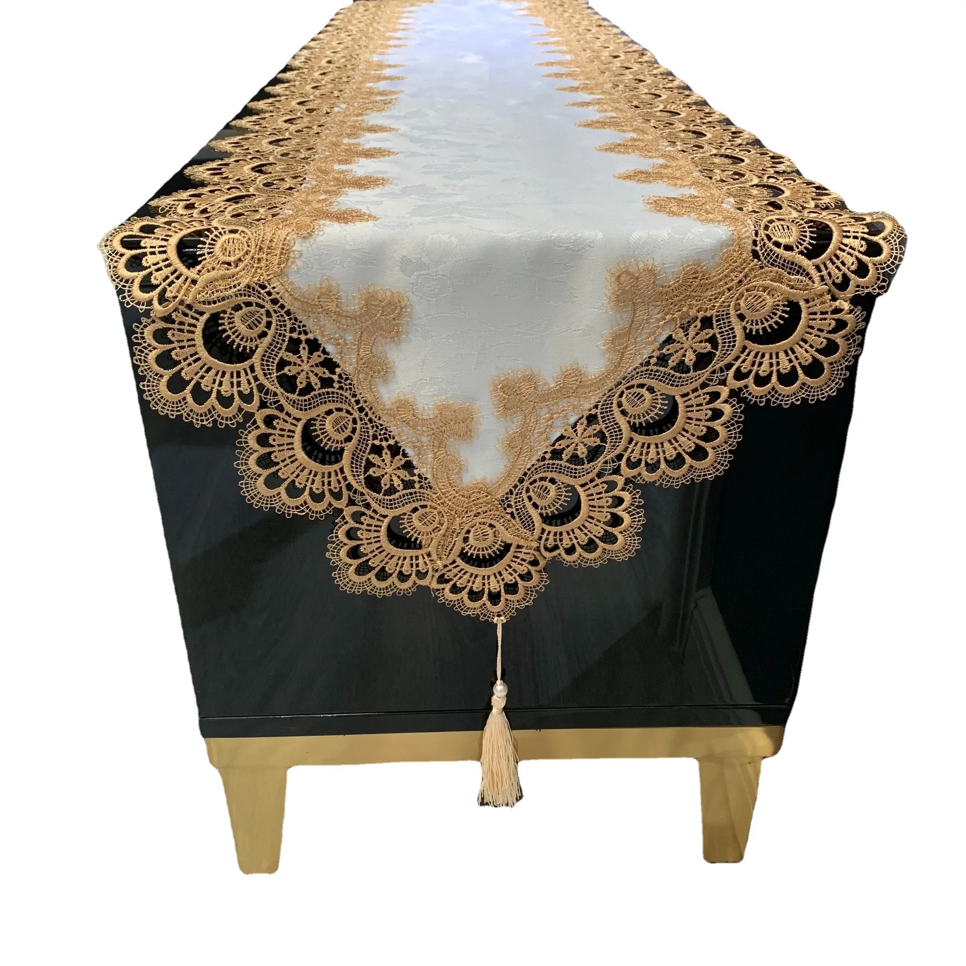 American Style Wholesale Jacquard Luxury Gold Color Decorative Lace Long Table Runner For Living Room
