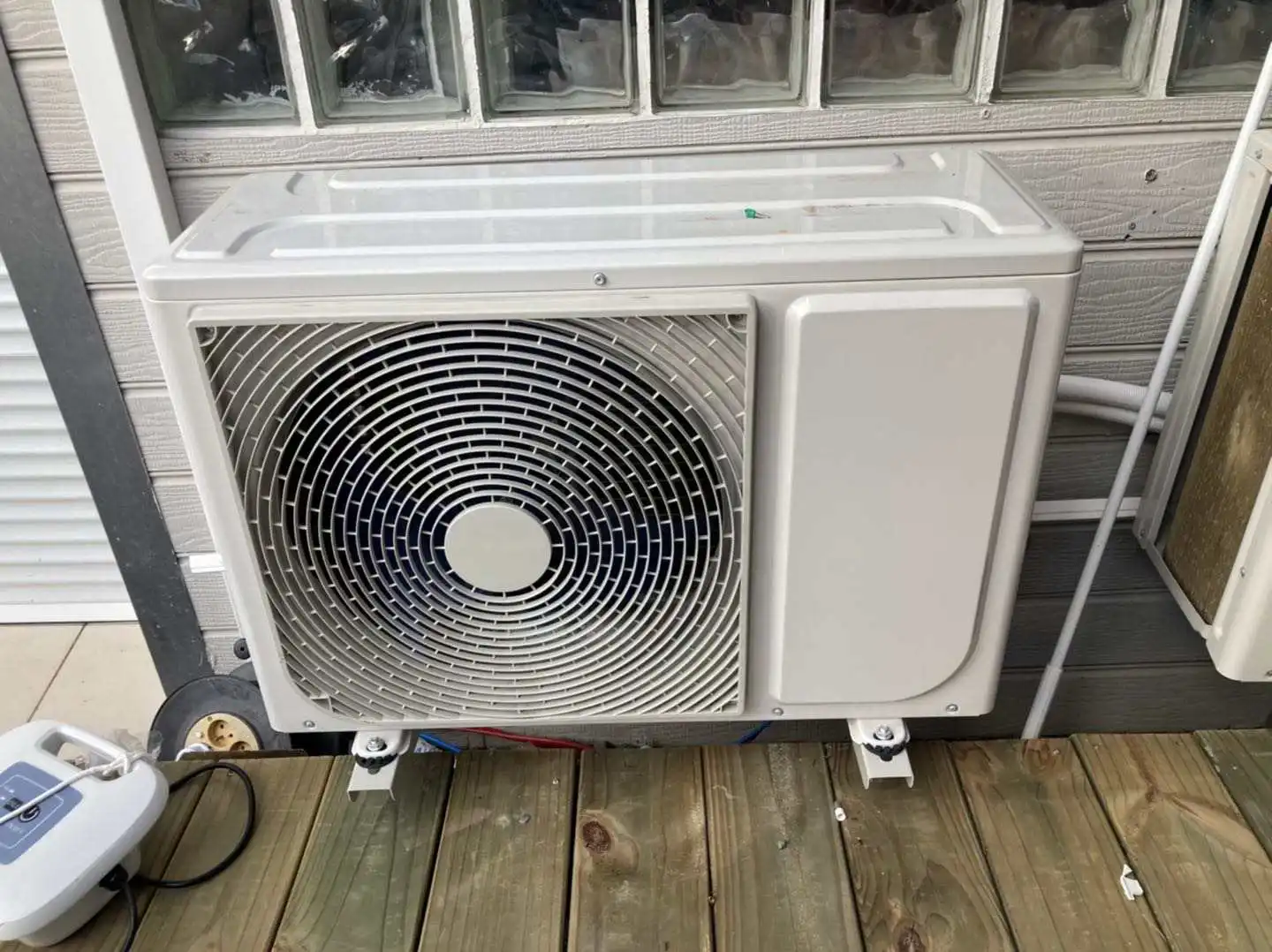 Solar Airr Conditioner Split System 18000BTU DC 48V Hybrid Solar AC Air Conditioner System