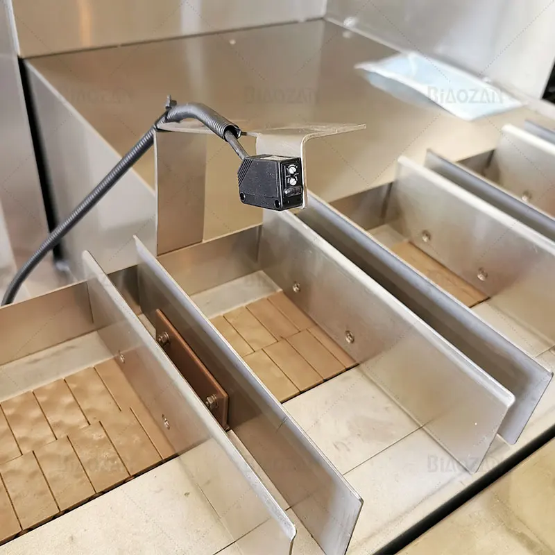 Fully Automatic Non Woven 3 Ply Ear Loop Face Mask Box Packing Machine