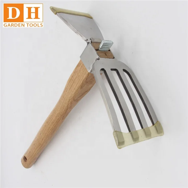 
China made hot selling European stainless steel gardening small harrow and hoe with wooden handle Rake hoe 