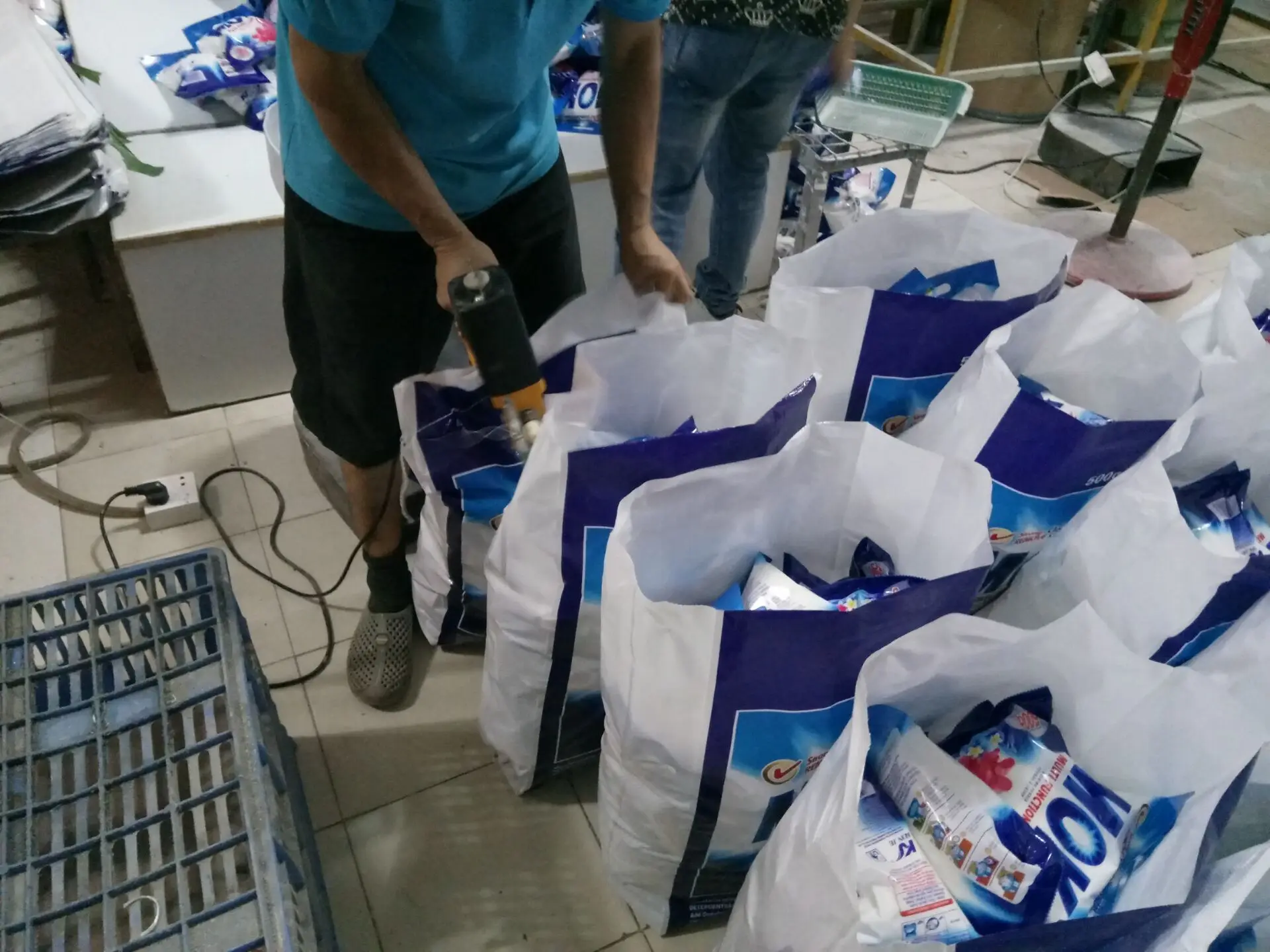 High foaming Cheap price laundry detergent aromatic washing powder different grade formula factory price