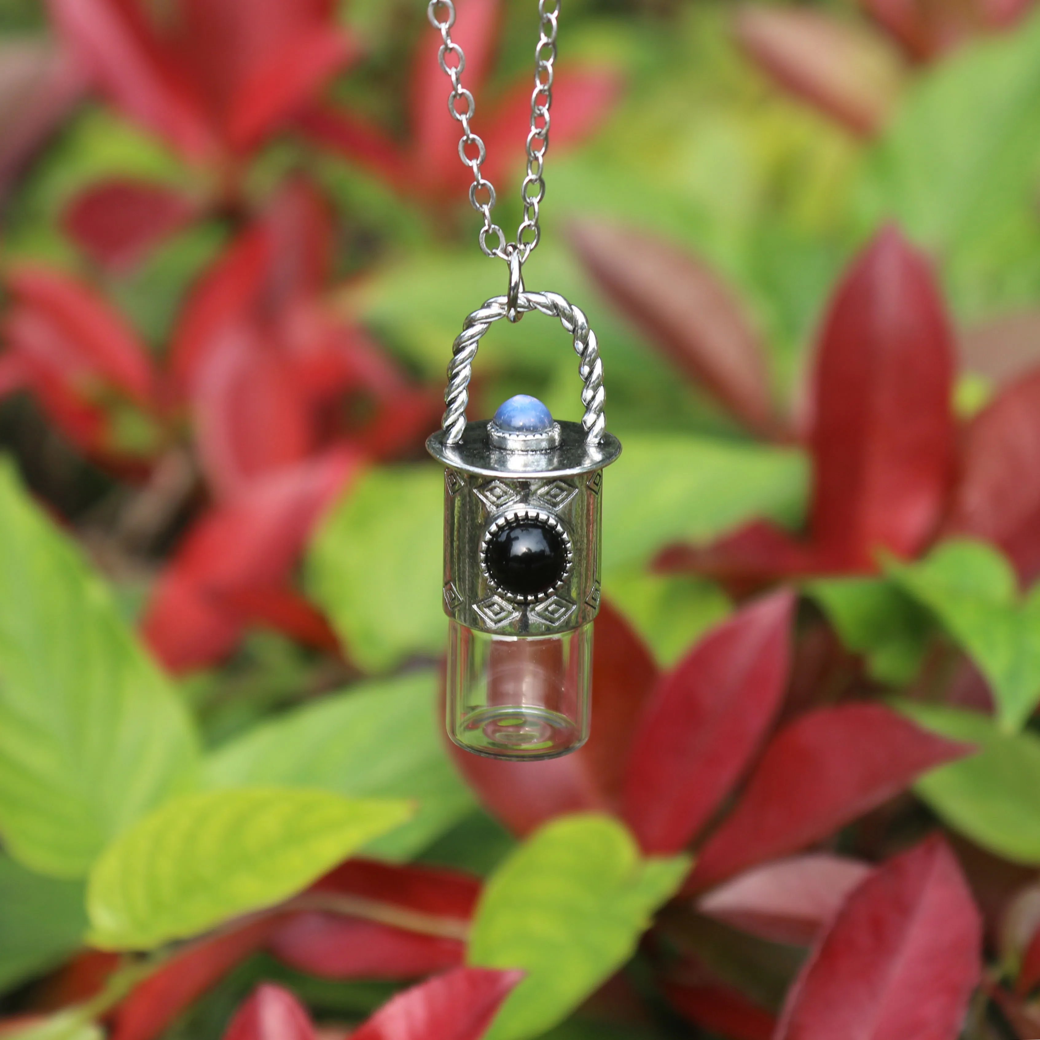 Natural Gemstone Perfume Bottle Necklace Rose Quartz Pendant Amethyst Magical Medicine Bottle Essential Oils Diffuse necklaces