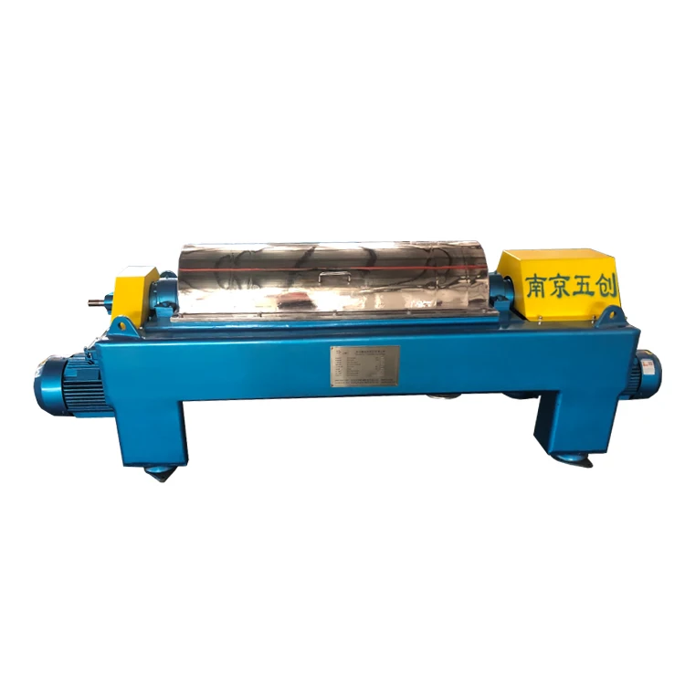 Oil extraction machine with 2 phase decanter centrifuge