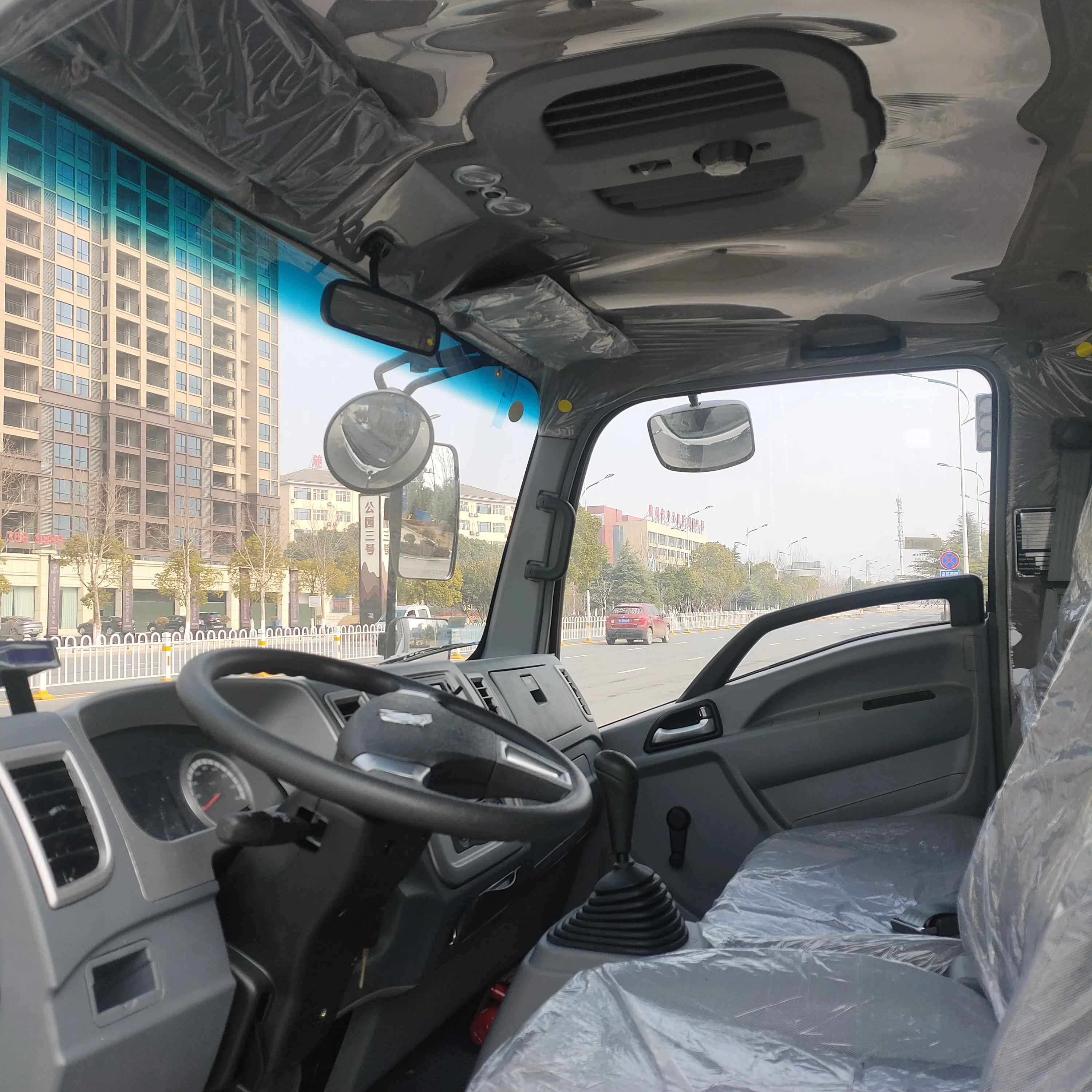 Thermo King refrigeration unit 4x2 HOWO refrigerator cooling truck