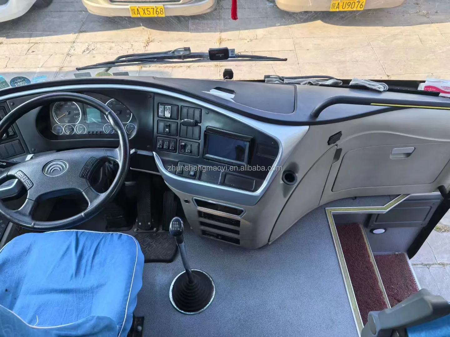 undersell  Hot sale of ZK6876 24-39seater quality used buses in