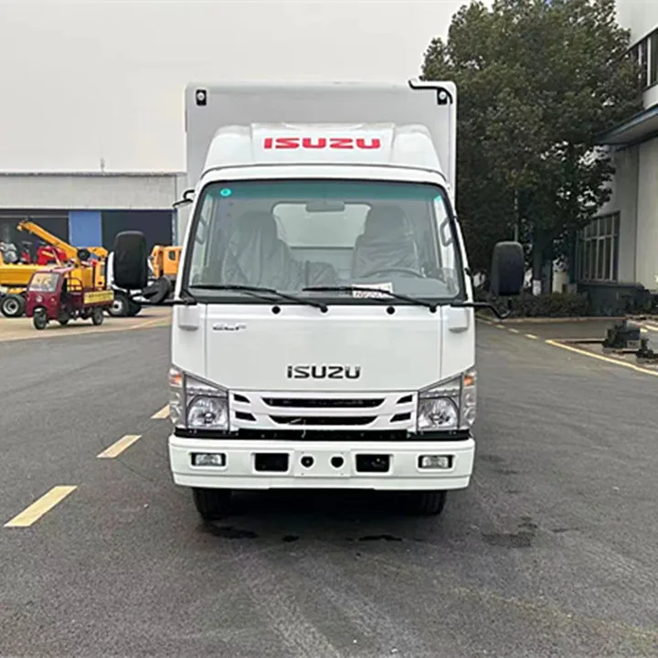 Isuzu 4x2 LED advertising truck 120HP Euro 6   LED display truck  Mobile advertising truck for sale