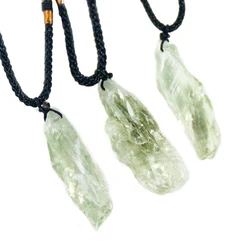 Wholesale natural good luck emerald quartz crystal stone jewelry pendant necklace for lady gift