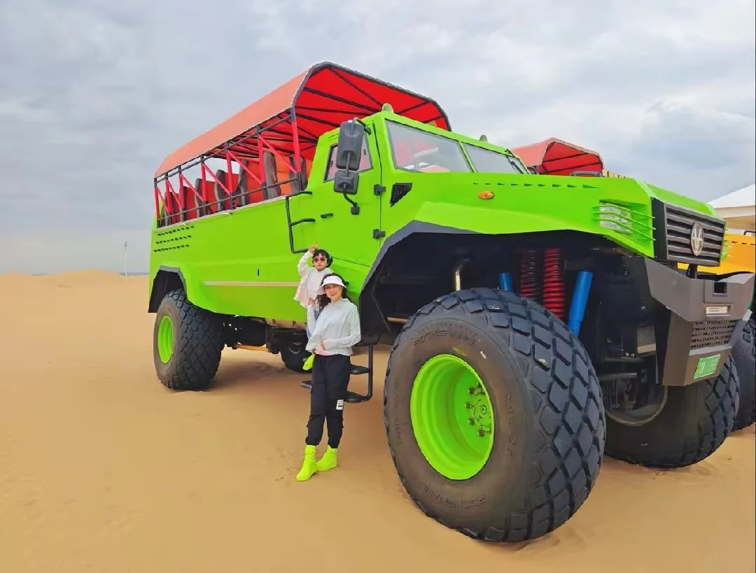 Special Offer Hot Selling 23 Seats 4X4 Desert Tourist Attraction LHD Bus with Weichai 380hp Euro III Fast 9MT on Sale