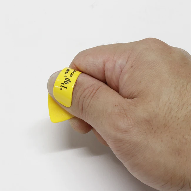 Available popular colors wood box thumb pick guitar made in Japan