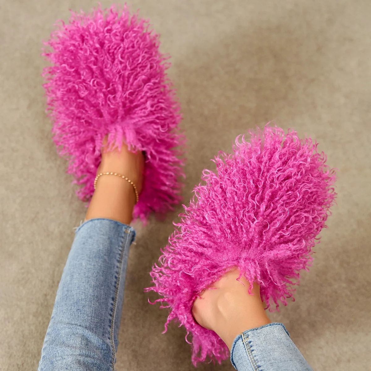 Winter Furry Shoes Women Fur Slippers Fluffy Faux Mongolian Fur Slides Warm Plush Slippers Fuzzy Flip Flops Luxury Shoes Woman