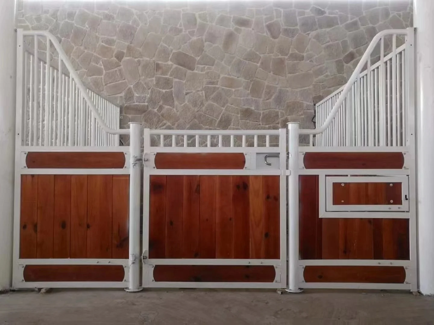 Lightweight horse equipment the first choice for horse breeding customised sizes styles and colours available horses barn