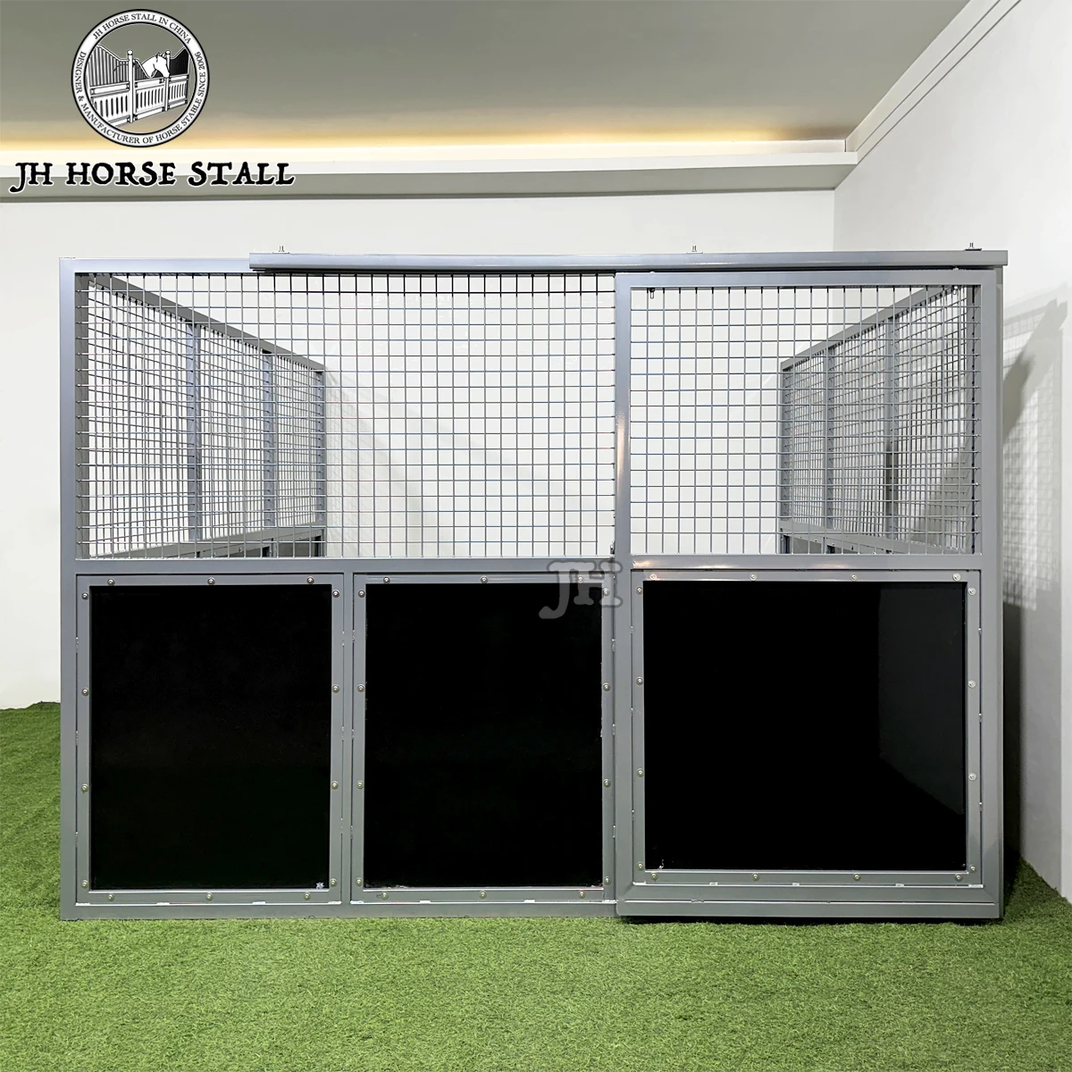 Economical Concrete Stainless Metal Galvanized Horse Stable Stall Box Horse Shelter with Roof
