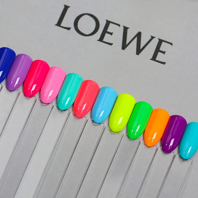 Гель-лак для ногтей с индивидуальным лейблом