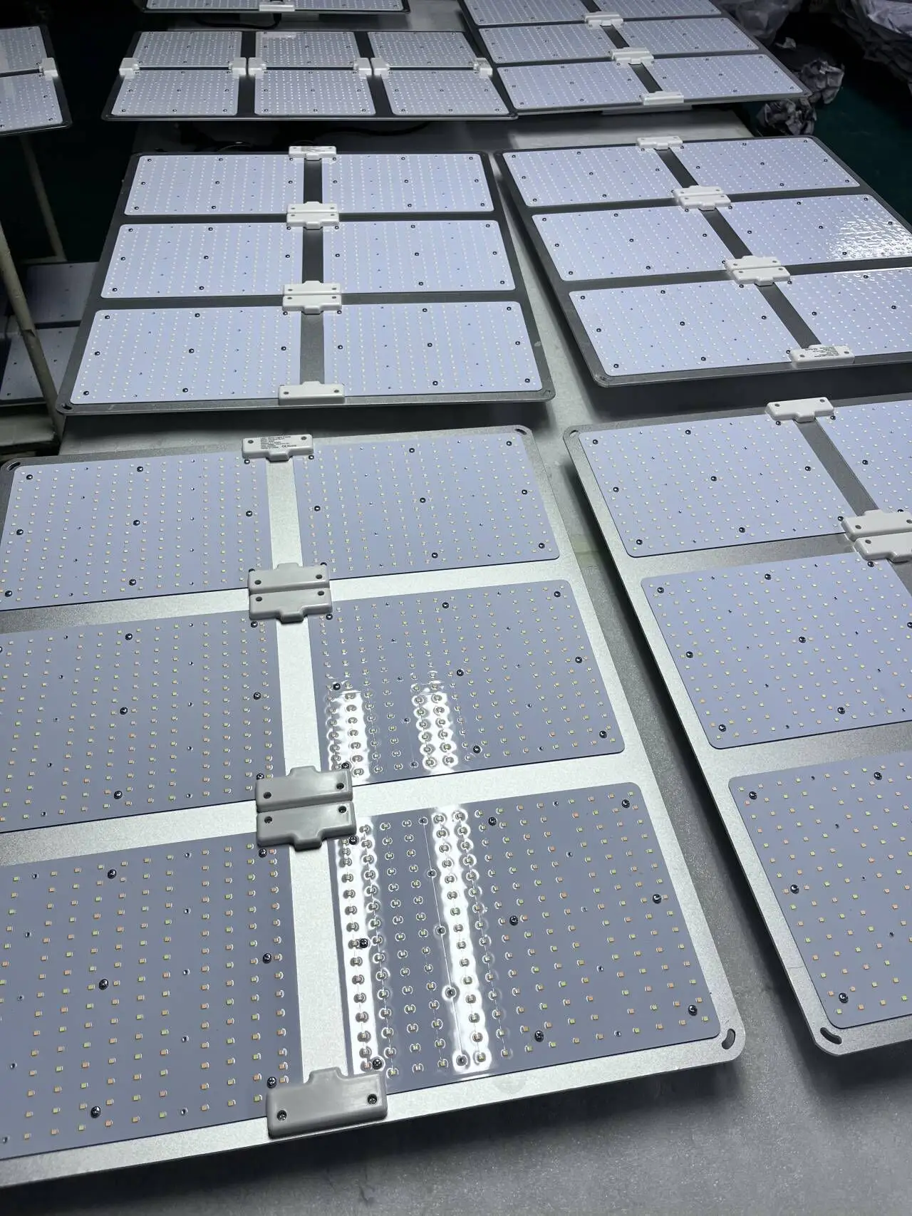 Indoor Plants Full Spectrum Dimmable Led Grow Light 100W 220W 450W 600W Commercial LED Panel Grow Light