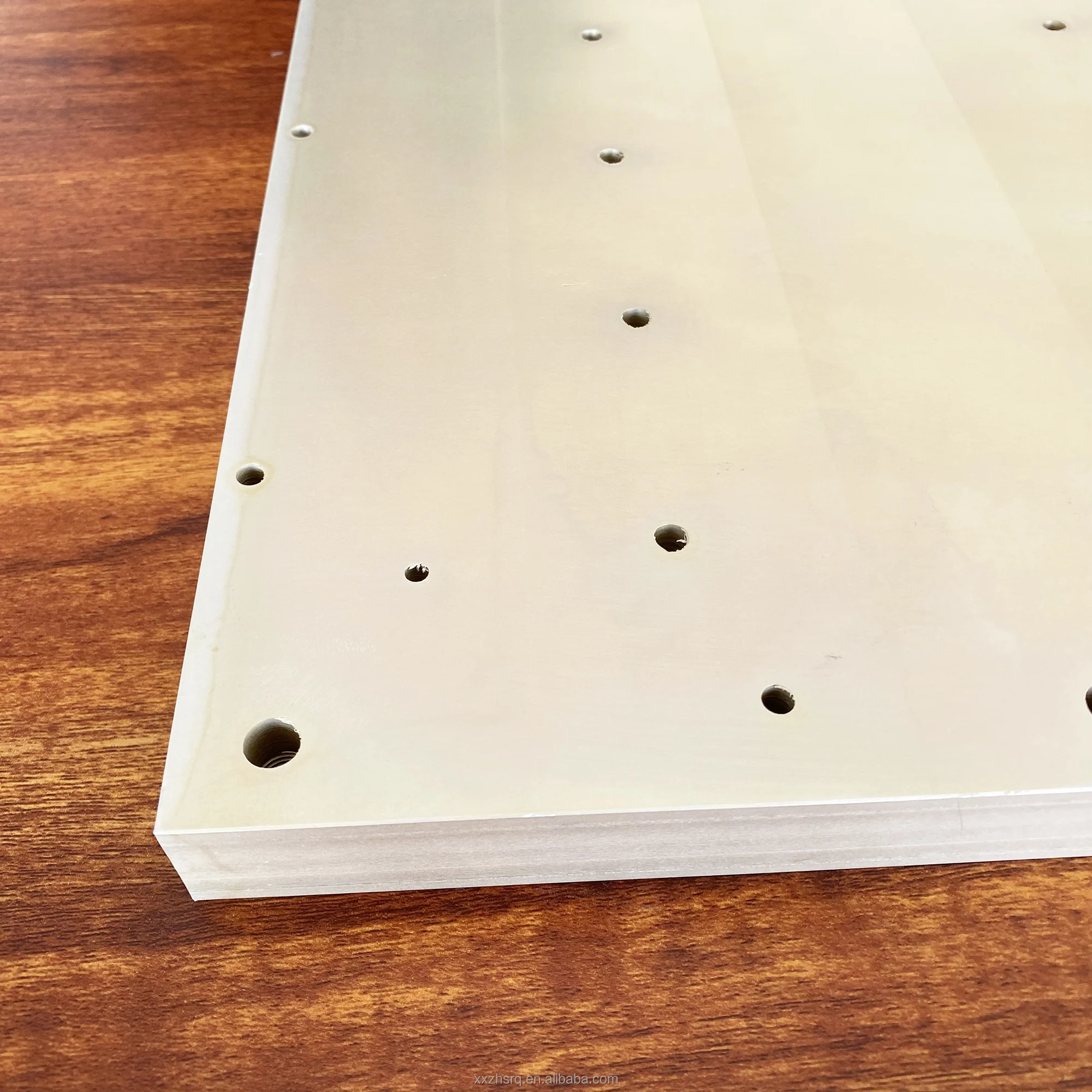 
4 Pass Peltier Liquid Cooler Cold Plate Dinner 