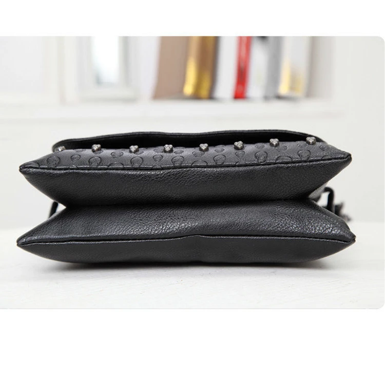 Vintage Punk Black Leather Skull Rivet Purse Pu Braided Iron Chain Handbag Women Crossbody Bag