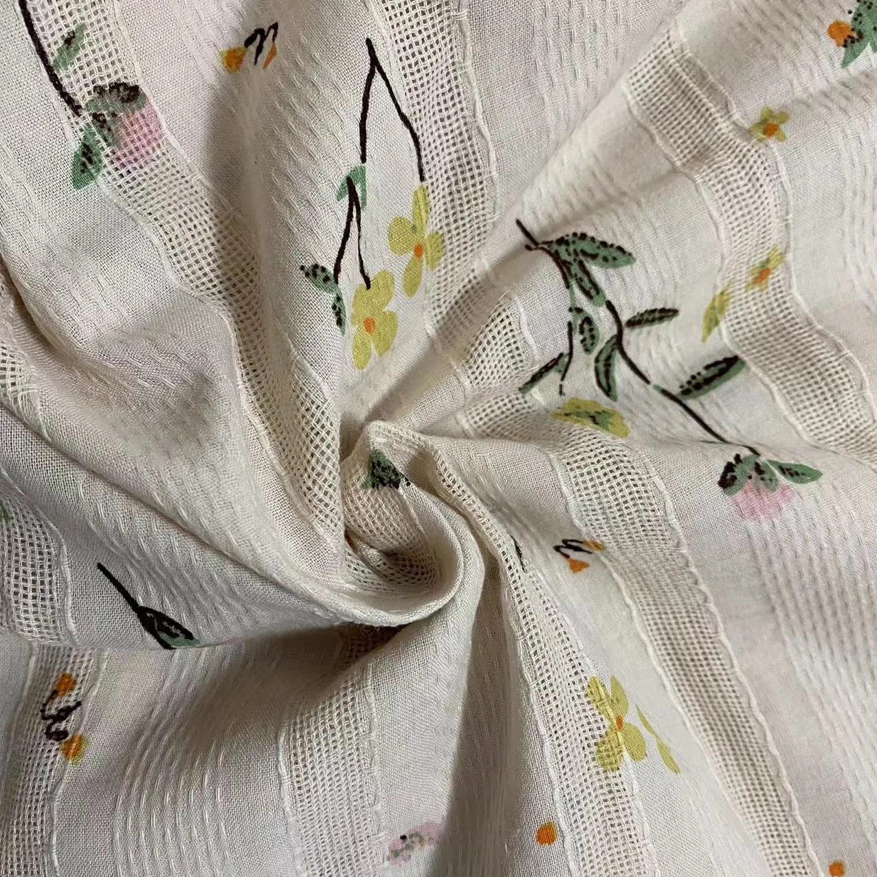 FACTORY DIRECTLY 100% COTTON JACQUARD PRINTED FABRIC FOR SPRING AND SUMMER CLOTHES