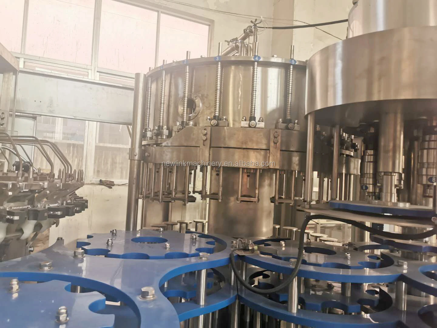 complete production line 4000bph water melon Juice bottle filling machine 3 in 1/juice filling with cover sterilizer