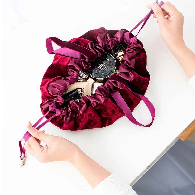 Fabric Cosmetic Storage Bag Customized Lay Flat Makeup Pouch Lazy Drawstring Makeup Bag Wholesale Soft Flannel for Women OEM