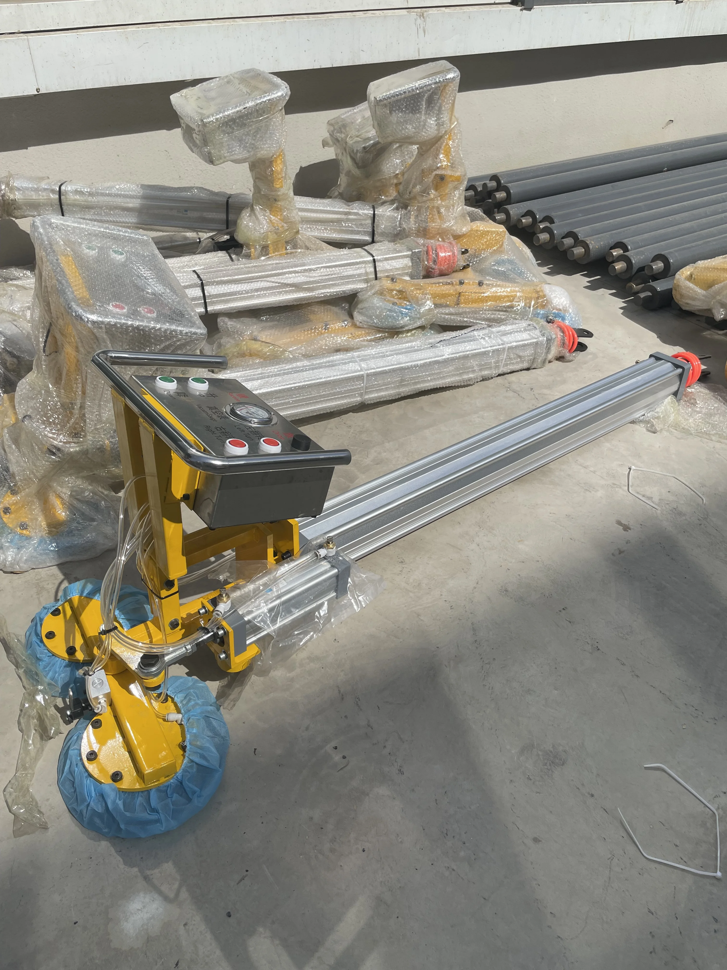 High quality Cheap Price Small Size 400kg Capacity Glass Lifting Equipment