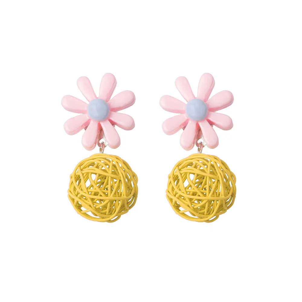 
Korean Candy Colored Daisy Flowers Hollow Out Woven Circular Ins Small Fresh And Sweet Joker Temperament Earrings 