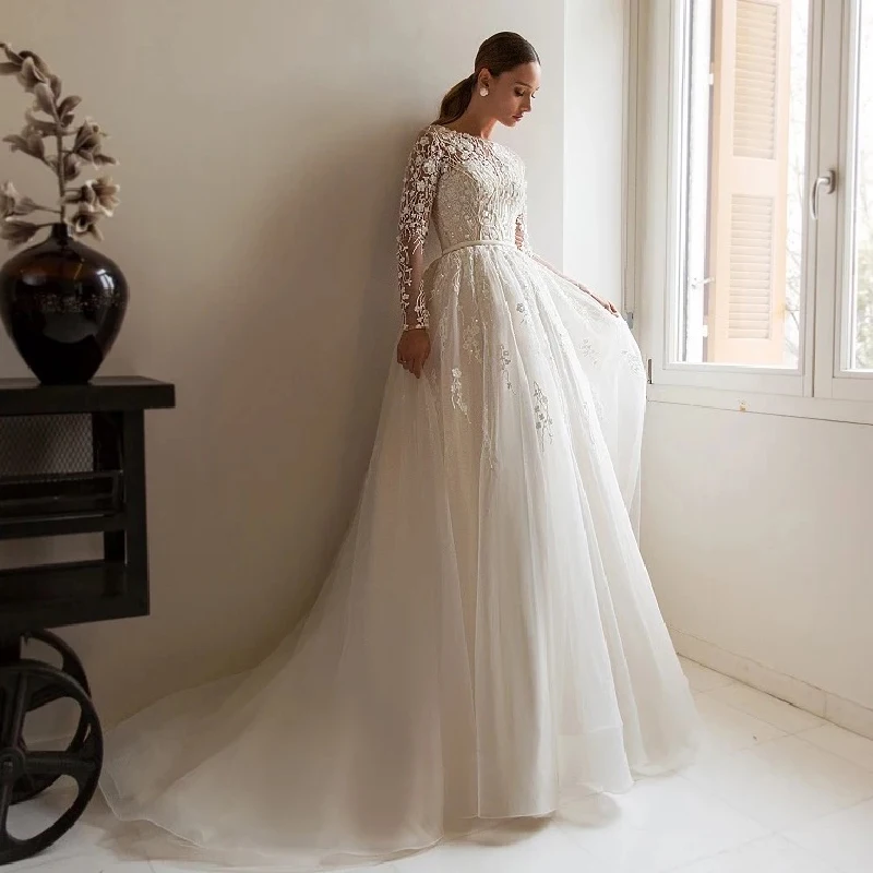 13836# Illusion Lace Long Sleeve Wedding Dress A-Line Scoop Neck 2022 Elegant Appliques Tulle Bridal Gown Button Sweep Train