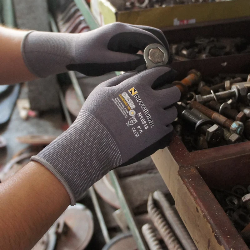 Nylon / Spandex Covered Yarn inner Black&Grey PU Palm Coat Safety Work Precision Assembly Glove with CE Certificates