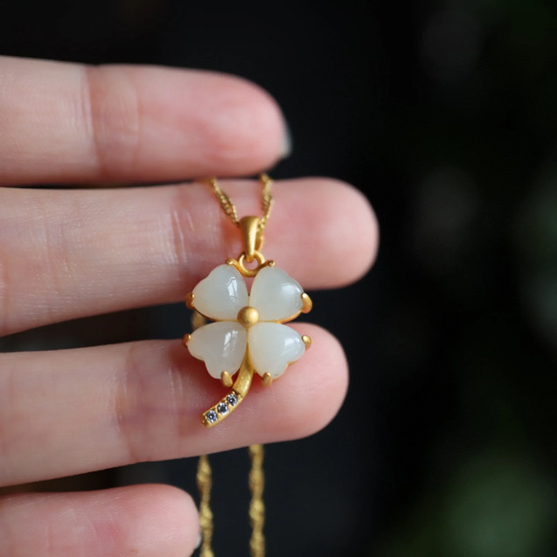 Aimgal fine jewelry S925 silver plated with 18k gold natural Hetian white jade Jasper Pendant Necklace