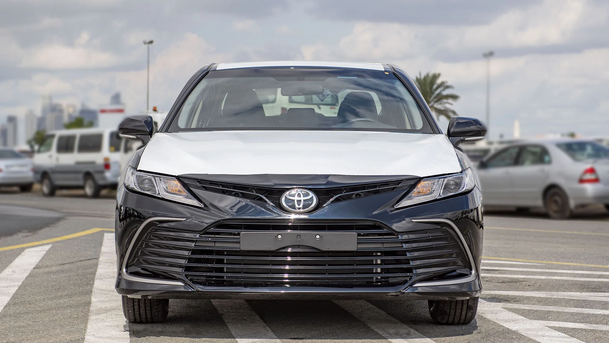 Подержанные 2022 2023 автомобили для транспортировки быстрая доставка Toyota camry