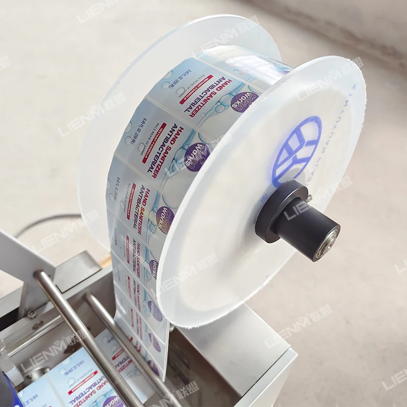 LIENM Customization Semi Automatic Labelling Machine Manual Label Printer Machine for Plastic Bottles Bottles Packaging Type