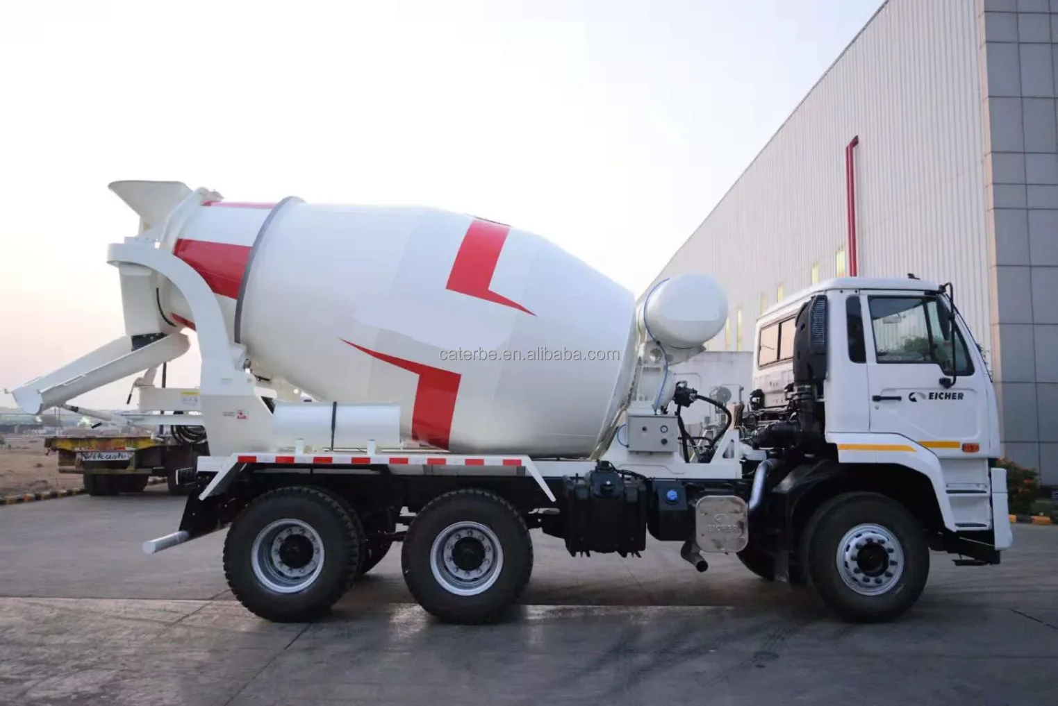 New Product China Left-Hand Heavy-Duty Mixer 12cbm Capacity China-5 Emission Standard Concrete Truck Mixer