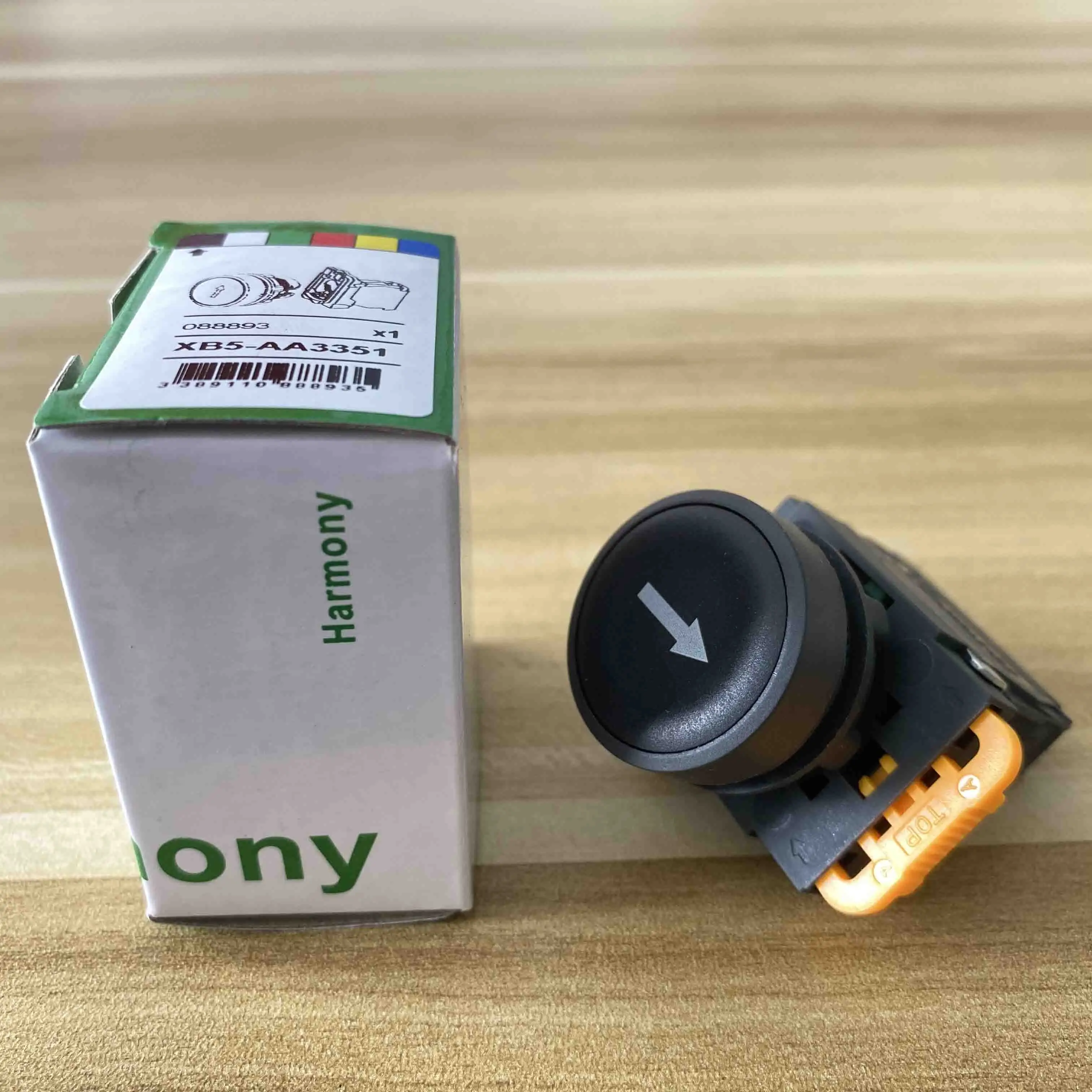 XB5-AA42 good price pushbutton waterpoof Red Momentary Push Button Switches Spring Buttons