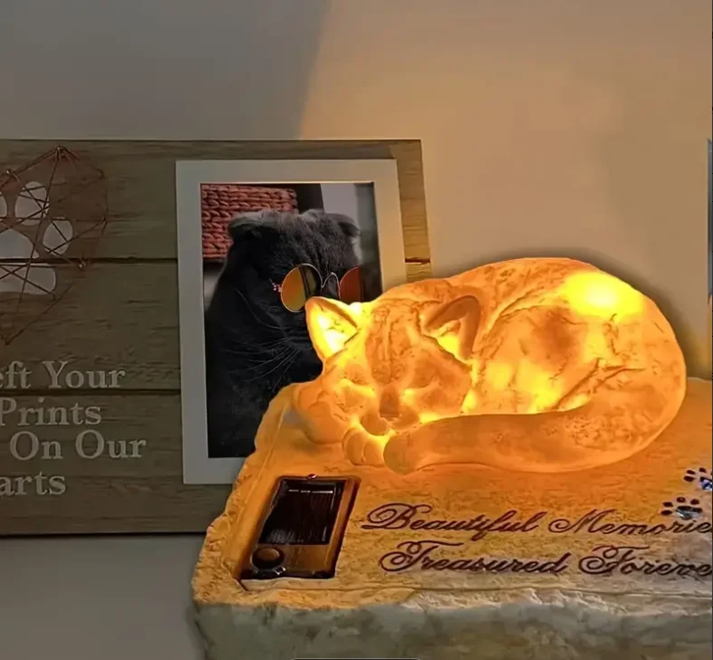 Angel Cat Statue Pet Memorial Stone pet Remembrance Gifts Gift for Loss Pet Solar Powered Cat Memorial Stone Garden Stone