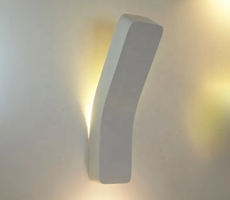 Indoor modern simple design black or white electrical wall light fitting 5w*LED up down light wall scone decorative
