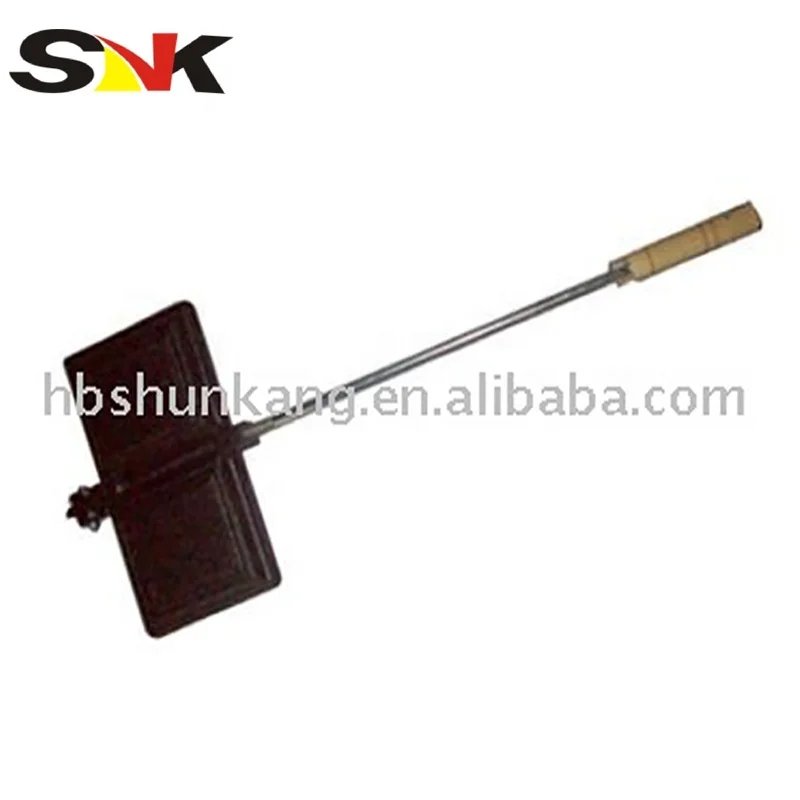 Oblong Cast Iron Bakeware WIth Stainless Steel And Wooden Handle