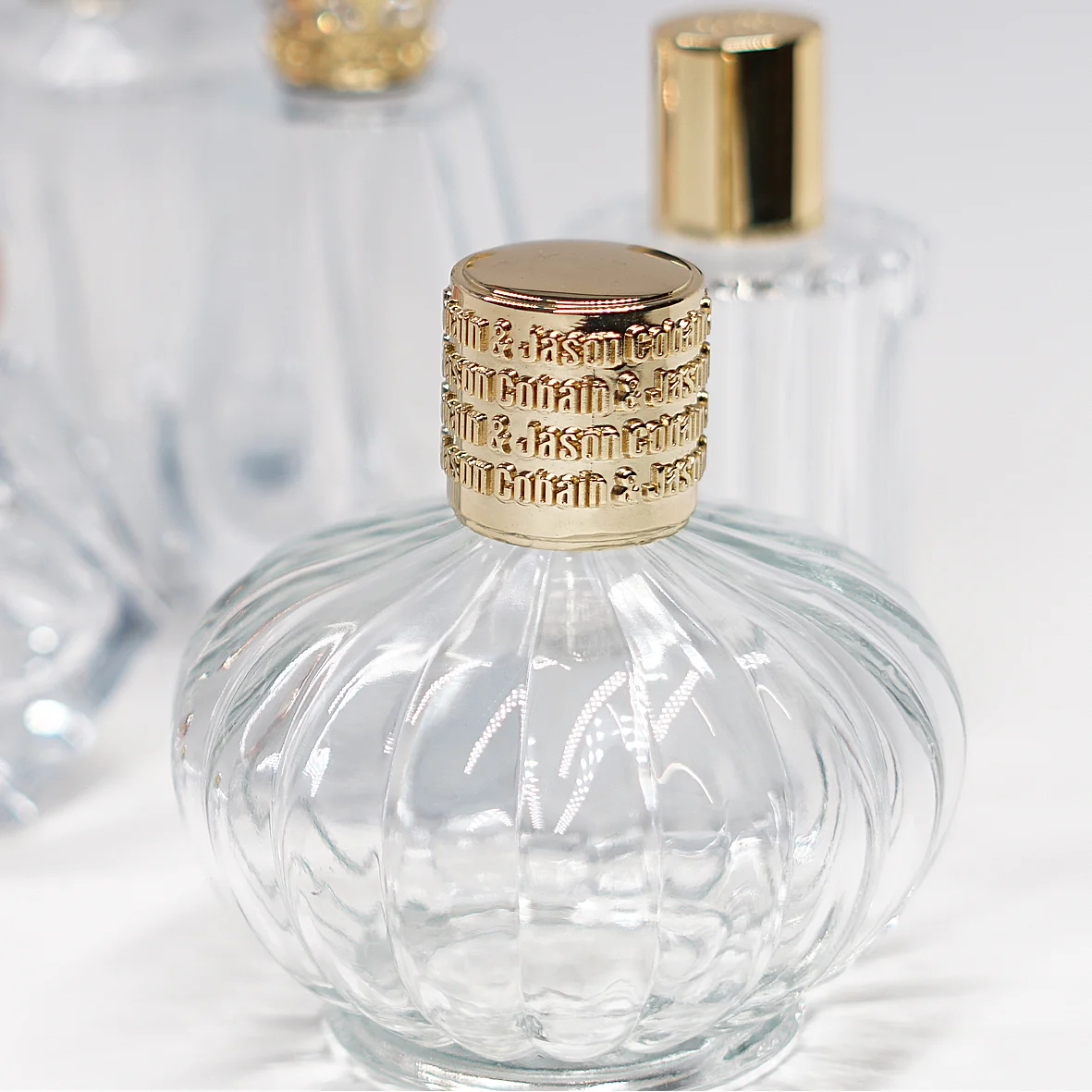 Custom Logo Perfume Bottle Easy Open Lid Perfume Bottle Metal Cap Cylinder Perfume Cap