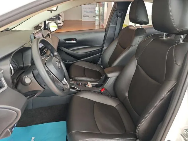 Toyota Corolla S-CVT Pioneer PLUS Edition 1.2T LHD Used Car China LED Camera 10 Electric Fabric Sedan Turbo Volvo Xc40 Volvo V60