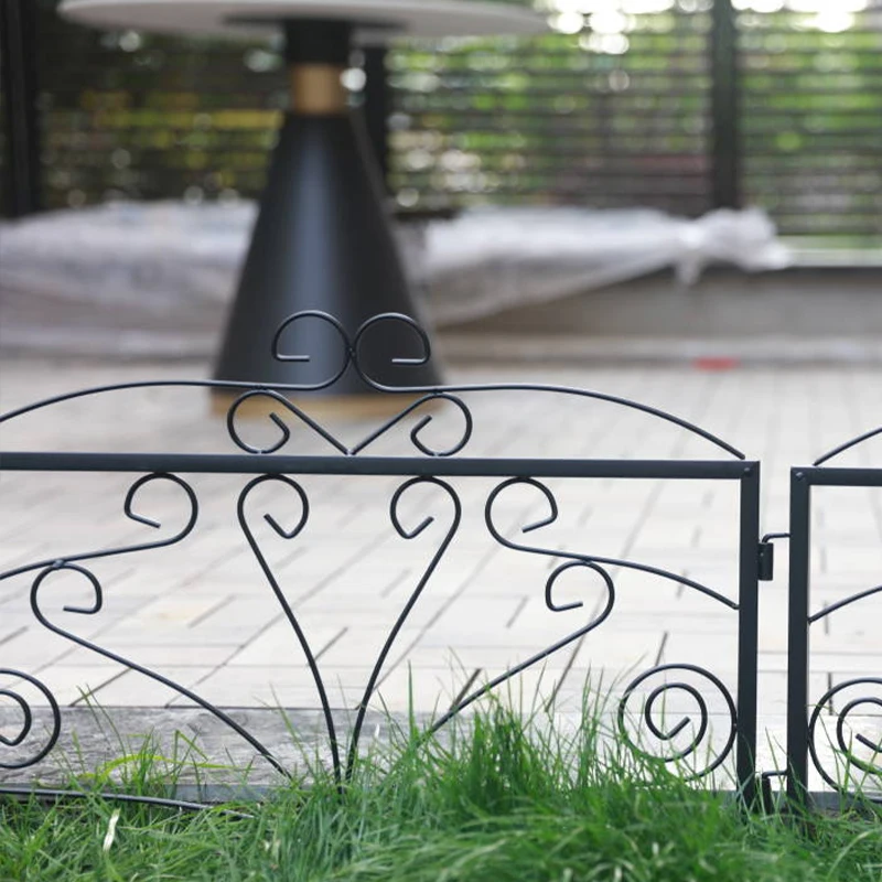 Factory Custom Size 4 pieces aluminium metal fencing homes and garden  cheap garden fences for sale