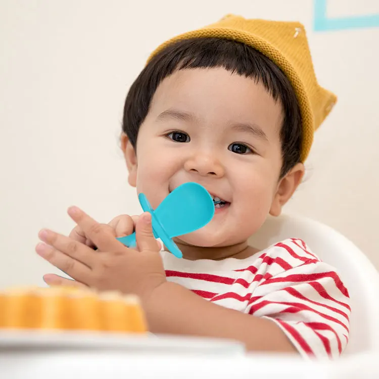 New BPA Free Toddler Utensils Feeding Set Soft Silicone Baby Spoon and Fork