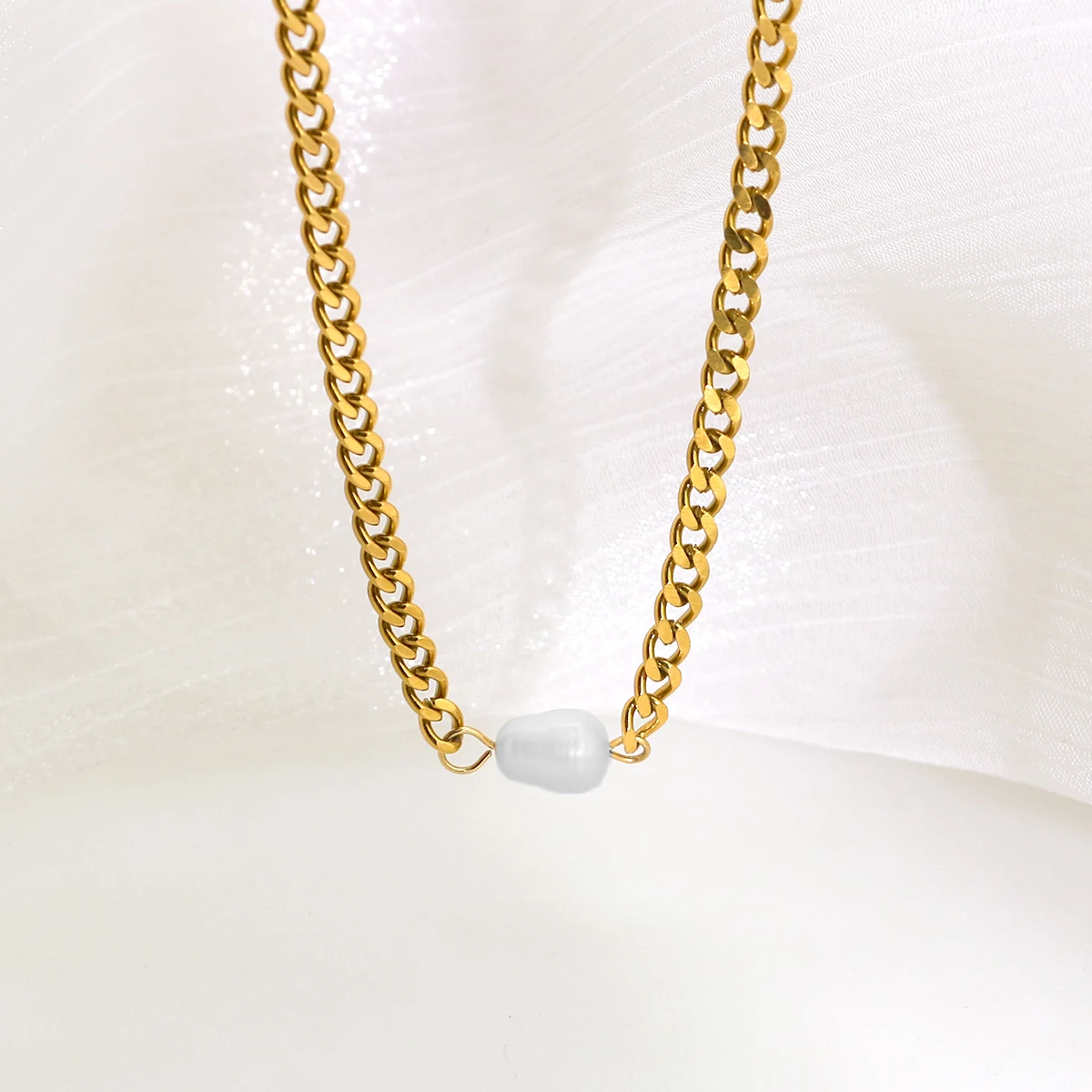 Stainless Steel Cuban Link Chain Natural Pearl Charm Necklace Curb 18K Gold Plated Necklaces Women French necklaces girls